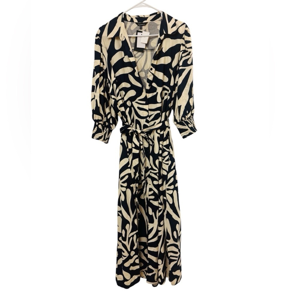 Cassie’s Elegant White Navy Dress Size 1X - Picture 2 of 13